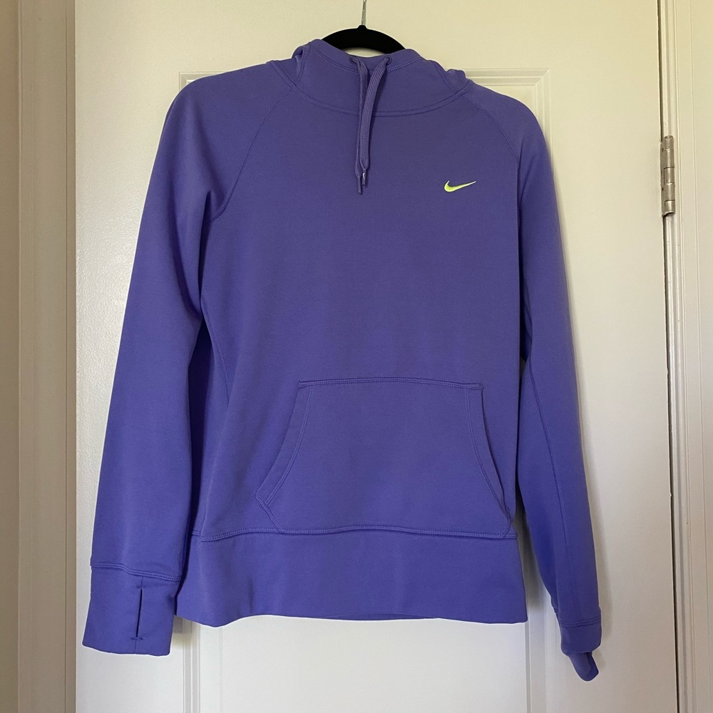 Nike Women’s therma-fit Hoodie